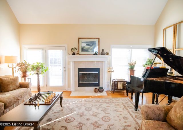 1021 Windsor Dr, Shelbyville, KY 40065