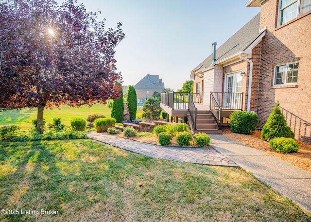 1021 Windsor Dr, Shelbyville, KY 40065