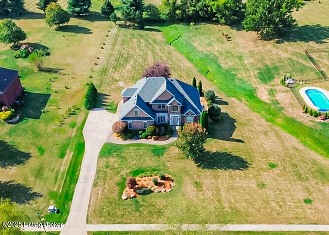 1021 Windsor Dr, Shelbyville, KY 40065