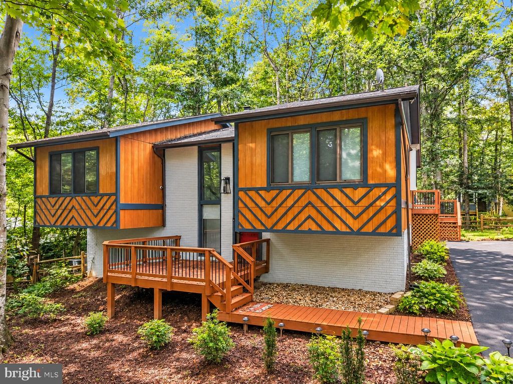 12540 BASSWOOD DR, Manassas, VA 20112