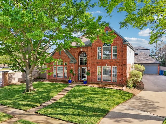 2077 Brookgate Drive, Grapevine, TX 76051