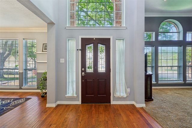 2077 Brookgate Drive, Grapevine, TX 76051