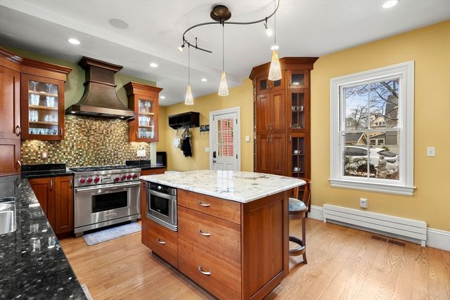 21 Avon Place, Arlington, MA 02474