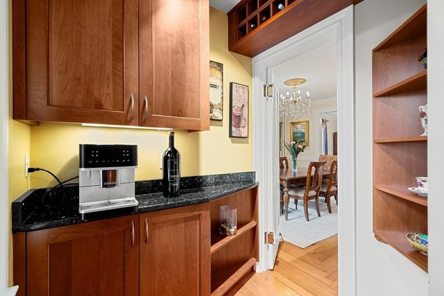 21 Avon Place, Arlington, MA 02474