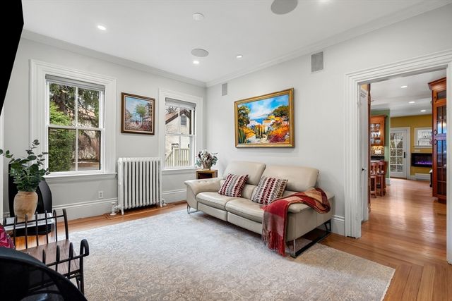 21 Avon Place, Arlington, MA 02474