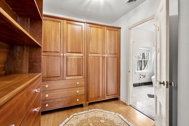 21 Avon Place, Arlington, MA 02474