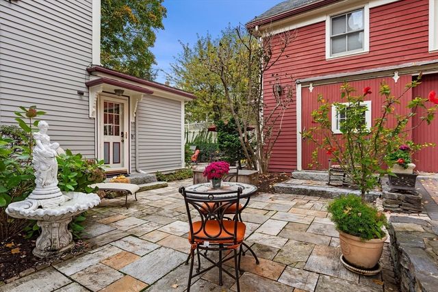 21 Avon Place, Arlington, MA 02474