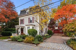 21 Avon Place, Arlington, MA 02474