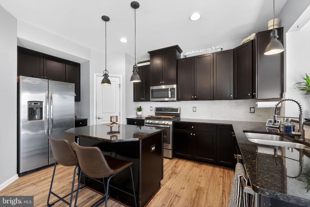 132 REDTAIL HAWK CIR, Sewell, NJ 08080