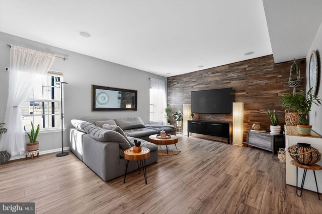 132 REDTAIL HAWK CIR, Sewell, NJ 08080