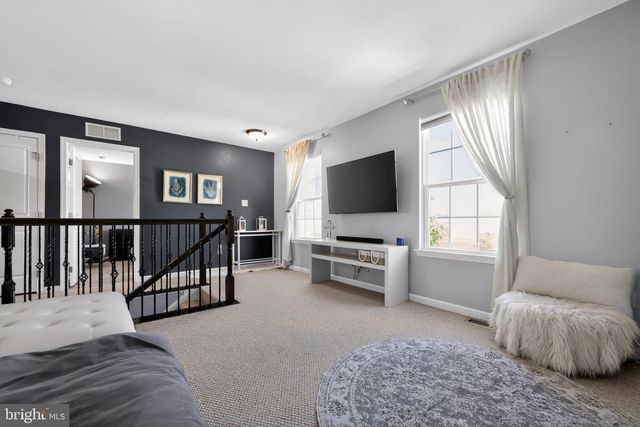 132 REDTAIL HAWK CIR, Sewell, NJ 08080