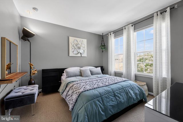 132 REDTAIL HAWK CIR, Sewell, NJ 08080