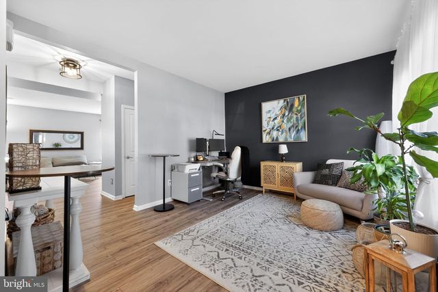 132 REDTAIL HAWK CIR, Sewell, NJ 08080