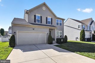 132 REDTAIL HAWK CIR, Sewell, NJ 08080