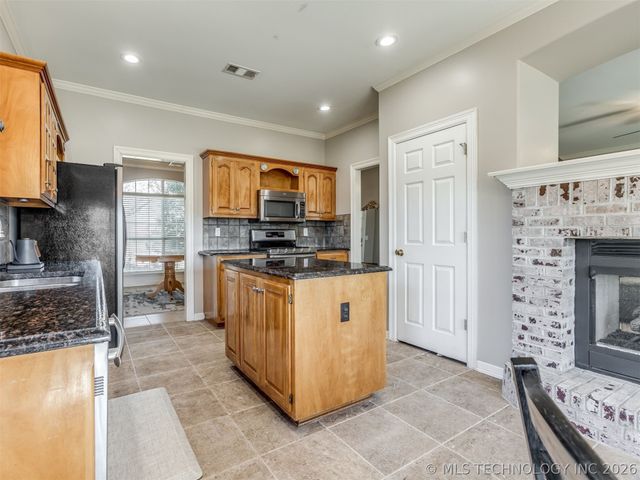 10004 E 95th Street North, Owasso, OK 74055