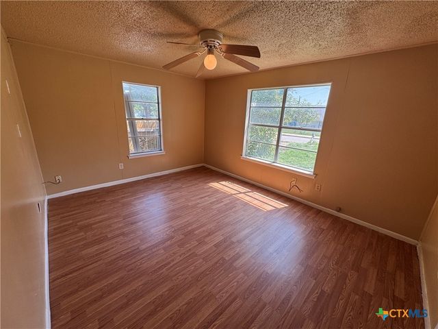 1205 E Avenue G, Killeen, TX 76541