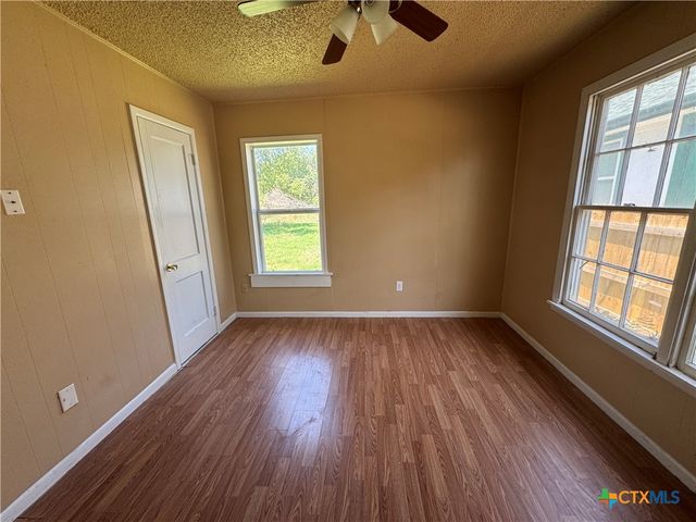 1205 E Avenue G, Killeen, TX 76541