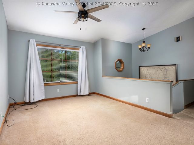 11 Poplar Hills Road, Hurricane, WV 25526