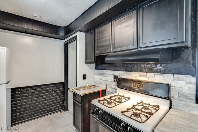 5365 E 131st Street, Garfield Heights, OH 44125