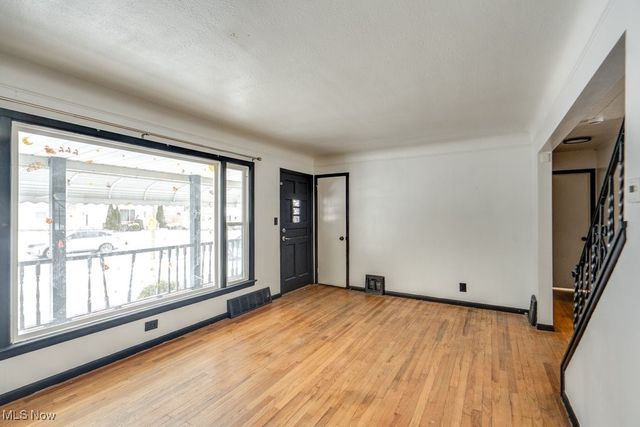 5365 E 131st Street, Garfield Heights, OH 44125