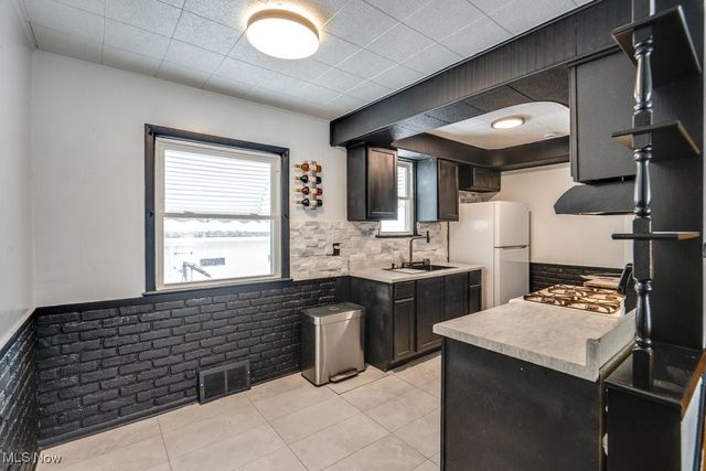 5365 E 131st Street, Garfield Heights, OH 44125