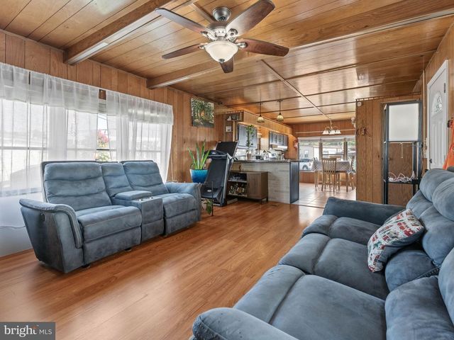 3A ASHWOOD AVE, Gloucester City, NJ 08030