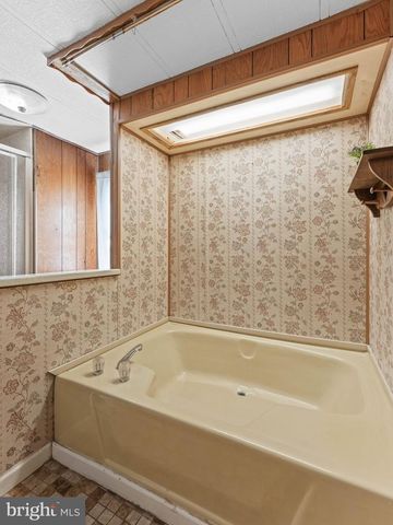 3A ASHWOOD AVE, Gloucester City, NJ 08030