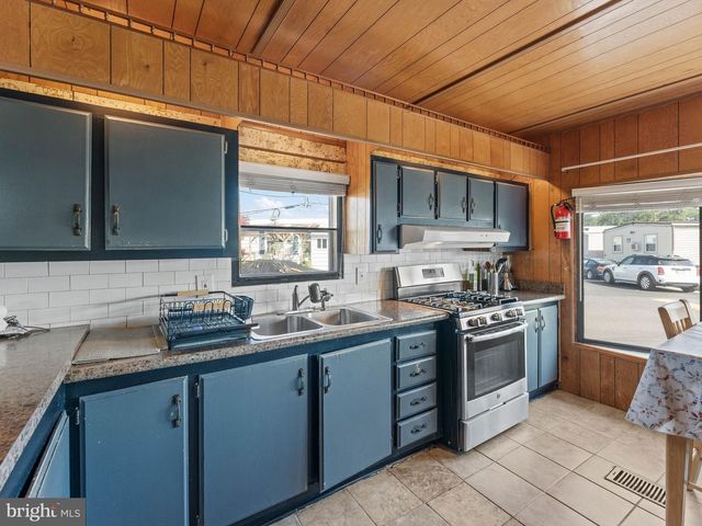 3A ASHWOOD AVE, Gloucester City, NJ 08030