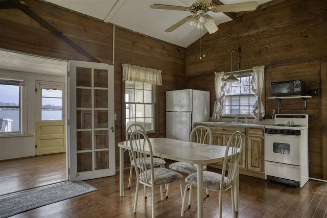 50479 Delling Drive, Dowagiac, MI 49047