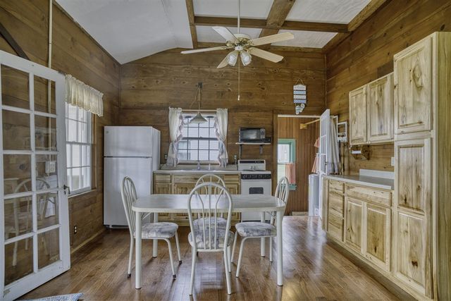 50479 Delling Drive, Dowagiac, MI 49047