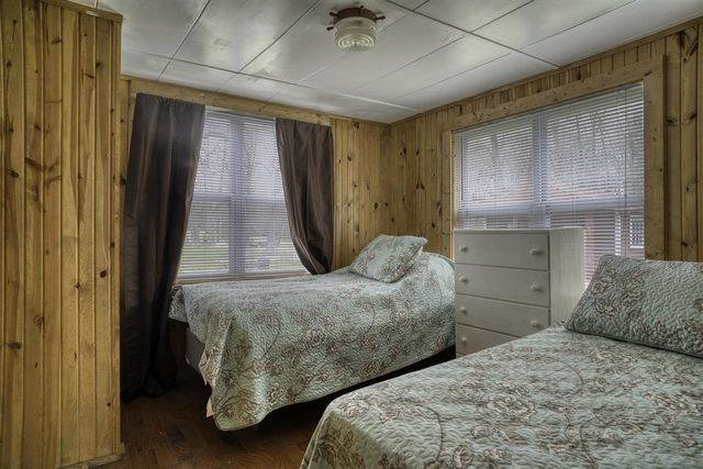 50479 Delling Drive, Dowagiac, MI 49047