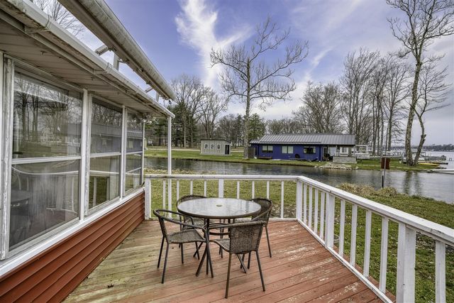 50479 Delling Drive, Dowagiac, MI 49047