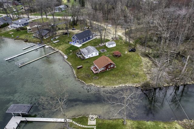 50479 Delling Drive, Dowagiac, MI 49047