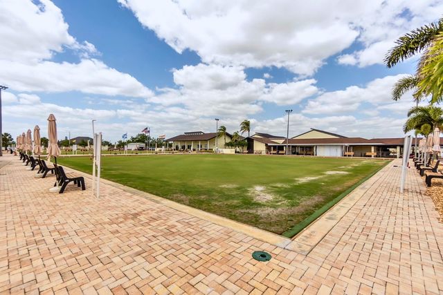 702 HUXLEY PLACE, Sun City Center, FL 33573