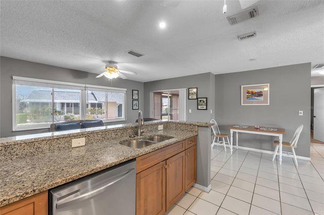 702 HUXLEY PLACE, Sun City Center, FL 33573
