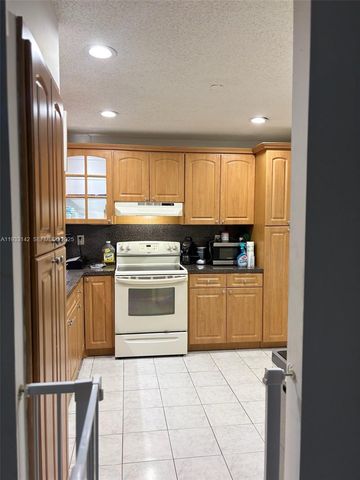 6460 NW 192nd Ter 6460, Hialeah, FL 33015