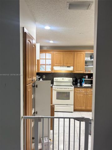 6460 NW 192nd Ter 6460, Hialeah, FL 33015