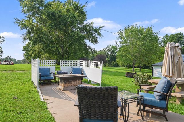 1147 Pleasant Valley Rd, Chapmansboro, TN 37035