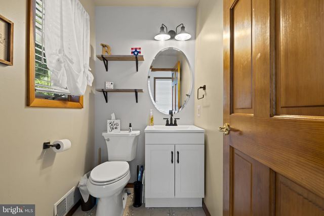 1073 WALLACE AVE, Roebling, NJ 08554