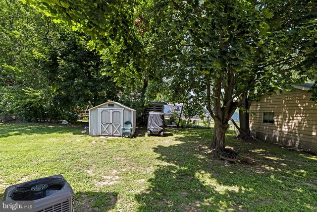 1073 WALLACE AVE, Roebling, NJ 08554