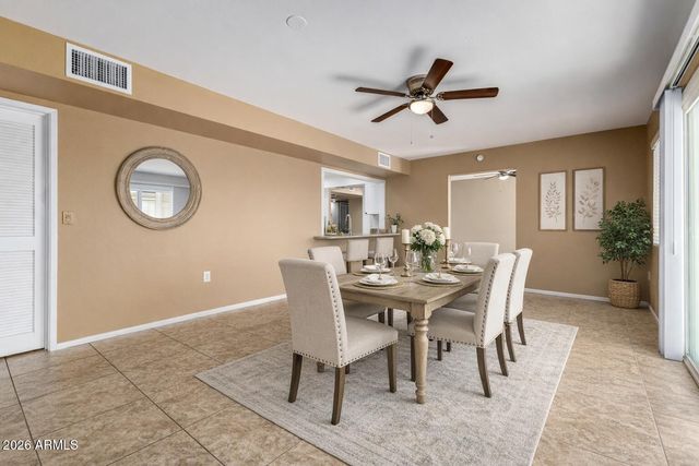 9425 W ROLLING HILLS Drive, Sun City, AZ 85351