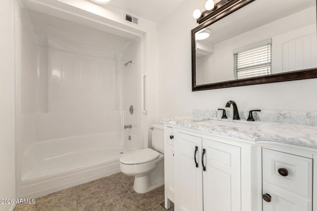 9425 W ROLLING HILLS Drive, Sun City, AZ 85351