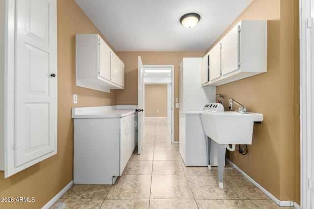 9425 W ROLLING HILLS Drive, Sun City, AZ 85351