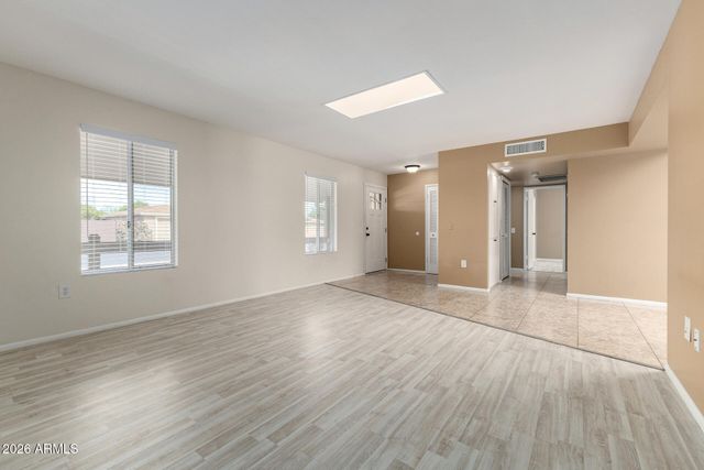 9425 W ROLLING HILLS Drive, Sun City, AZ 85351