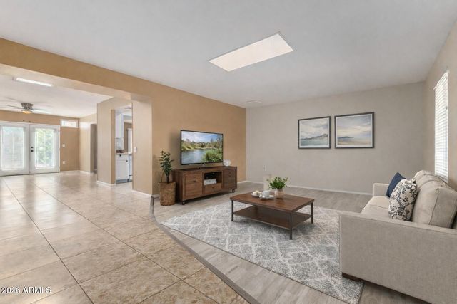 9425 W ROLLING HILLS Drive, Sun City, AZ 85351