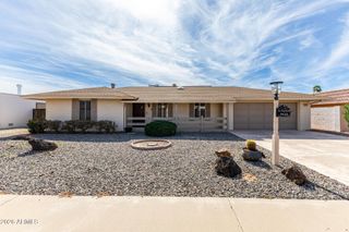 9425 W ROLLING HILLS Drive, Sun City, AZ 85351