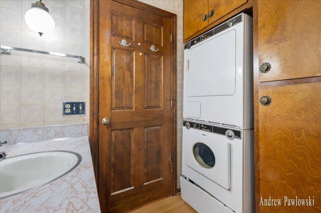 7763 Coachman Lane, Jenison, MI 49428