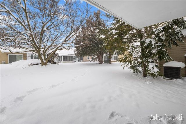 7763 Coachman Lane, Jenison, MI 49428