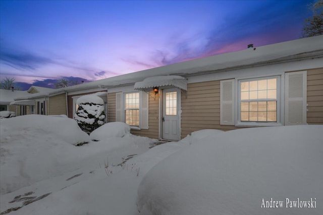 7763 Coachman Lane, Jenison, MI 49428