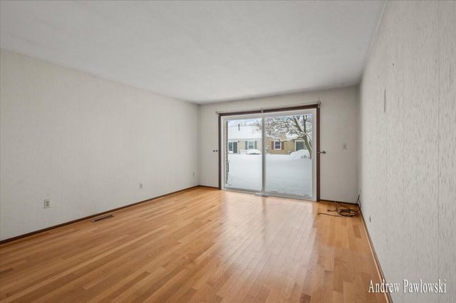 7763 Coachman Lane, Jenison, MI 49428